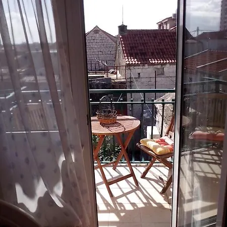 Apartment Doris Split